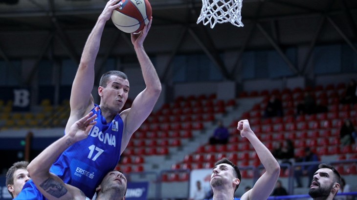 Cibona u dramatičnoj završnici stigla do prve regionalne pobjede, u Zagrebu pao Mornar