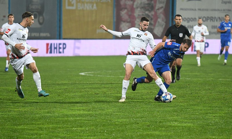 [VIDEO] Dobar pokušaj Ndockyta odlazi blizu gola