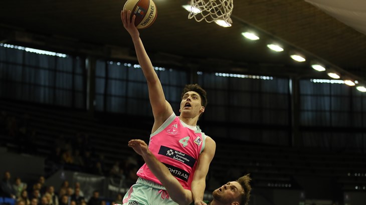 Filipović sjajan u porazu Igokee od Partizana, Jelavić vrlo dobar u pobjedi Mege