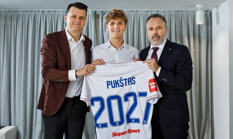 Pukštas Hajdukov do 2027.: 'Sretan sam zbog novog ugovora, ali sada je vrijeme za nastaviti s radom'