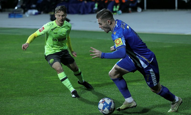 [VIDEO] Mioč je poslao loptu preko gol linije za novo vodstvo Slaven Belupa