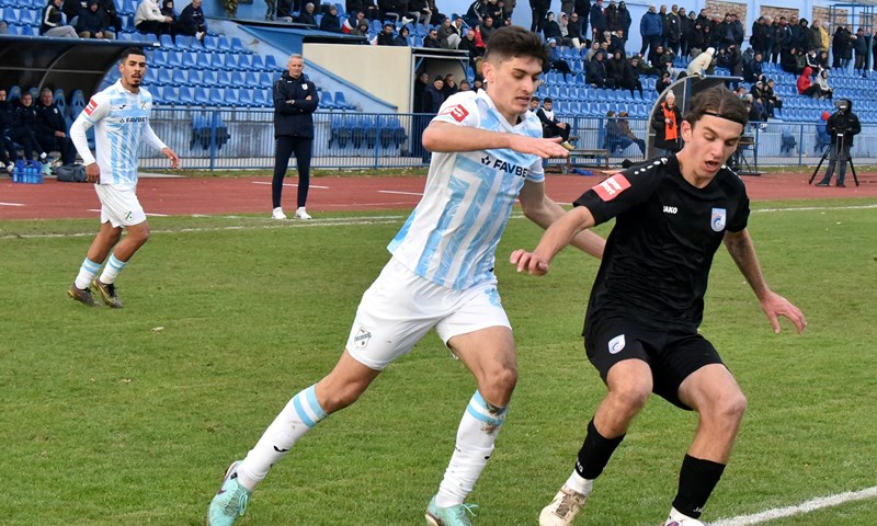 [SAŽETAK] Rijeka na krilima Ivanovića do pobjede u Vinkovcima