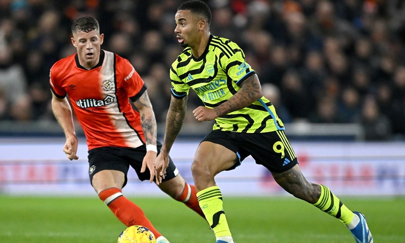 Drama sa sedam golova: Arsenal u zadnjem napadu srušio Luton