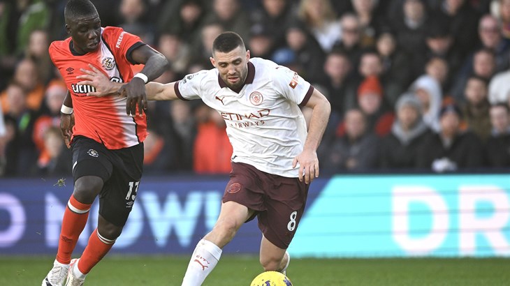 City preokretom kod Lutona konačno do pobjede, Fulham razbio West Ham, a Everton srušio Chelsea
