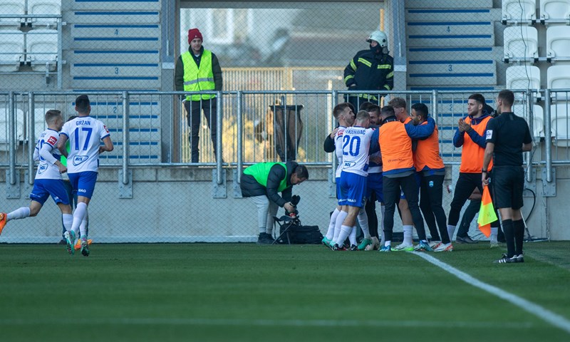 [VIDEO] Mierez krasno asistirao, Lovrić iskosa zabio
