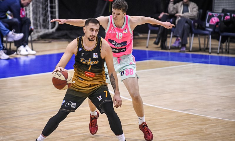 Mega prekinula seriju poraza, Jelavić nadomak double-double učinka