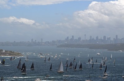 Po jakom nevremenu startala tradicionalna regata Sydney - Hobart