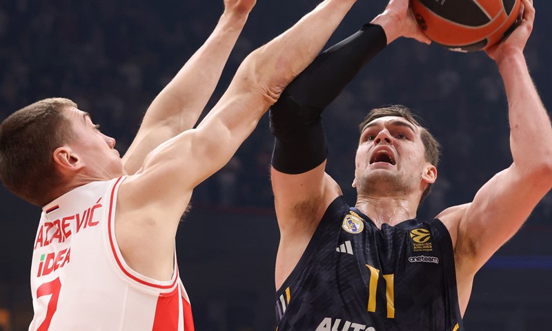 Barcelona nanijela poraz Real Madridu, vrlo dobra partija Hezonje