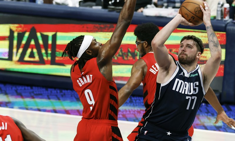 Pelicansi slavili kod lidera Zapada, Pacersi nastavili niz protiv Bucksa