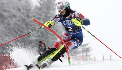 Slabiji nastupi naših skijašica, Shiffrin očekivano vodeća