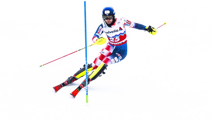 Strasser obranio vodstvo, Zubčić ispao, Kolega jedini do bodova