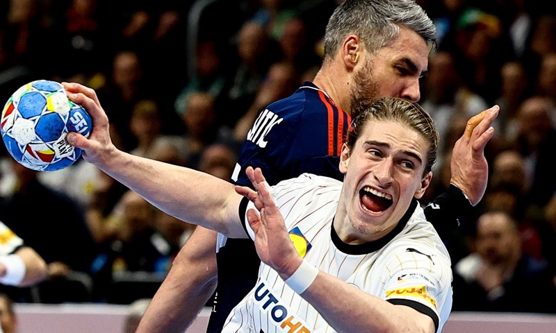 Rukometni klasik u četvrtfinalu Olimpijskih igara pred više od 25 tisuća francuskih navijača