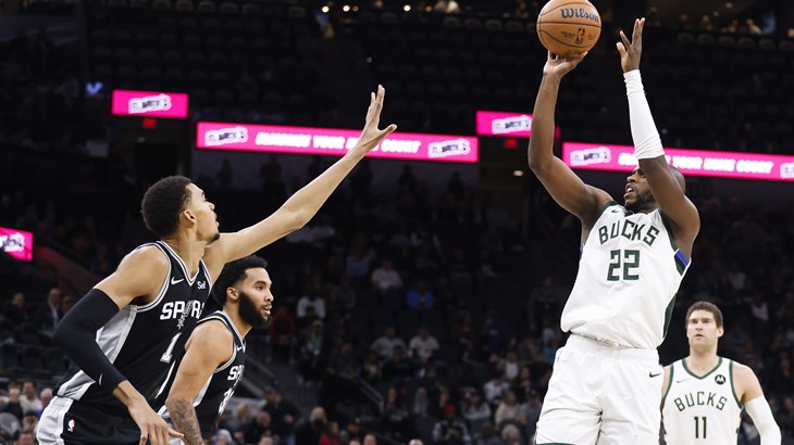 Milwaukee Bucksi uručili otkaz treneru Adrianu Griffinu