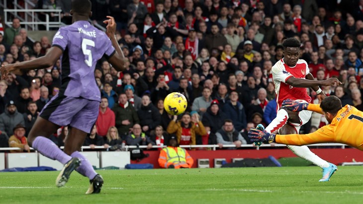 Poklanjali i jedni i drugi, ali na kraju Arsenal bolji od Liverpoola