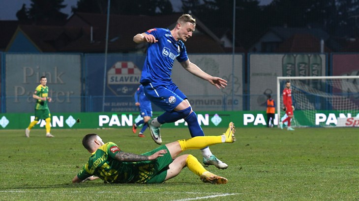 [VIDEO] Lijep pogodak Marešića nakon ubačaja iz kornera