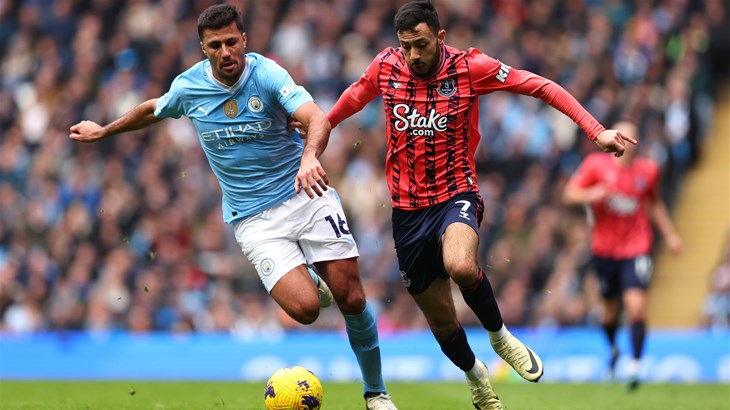 Everton se u završnici spasio od poraza, ali i dalje traje niz utakmica bez pobjede