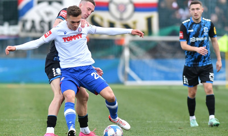 Pogledajte gol Nike Sigura u pobjedi Kanade u prijateljskom dvoboju u Bukureštu protiv Rumunjske