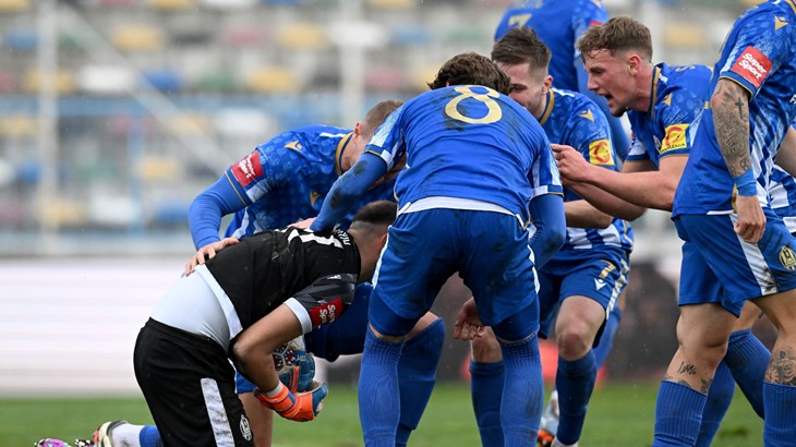 [VIDEO] Zvonimir Šubarić obranio kazneni udarac Ramonu Mierezu