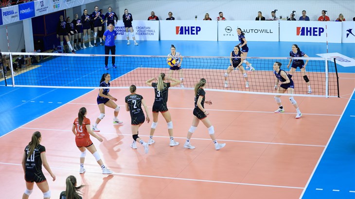 Odbojkaši i odbojkašice Mladosti osvojili Kup: 'Bilo je lijepo igrati u punoj dvorani'