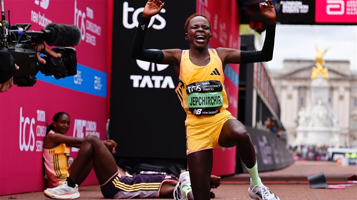 Kenijka Jepchirchir u sjajnoj završnici prestigla Etiopljanku za svjetsko zlato u maratonu