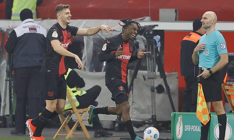 Stanišić opet u zadnjim sekundama spasio Bayer od poraza, ovaj put potvrdio finale Europske lige!
