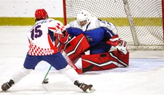 Hrvatski hokejaši vrlo blizu plasmanu u diviziju IB, odlučuje susret sa Srbijom
