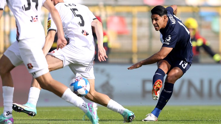 [VIDEO] Mierez majstorski glavom poslao loptu u Banićevu mrežu