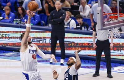 Zubac predvodio Clipperse u porazu od Warriorsa u Honoluluu