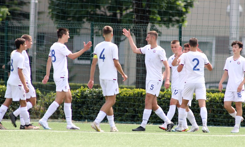 Kadeti Hajduka u raspucavanju s 11 metara svladali Lokomotivu i osvojili trofej Kupa