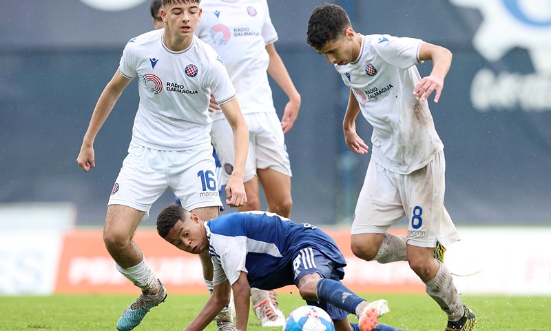 Nakon kadeta i pioniri Hajduka su osvojili trofej kupa