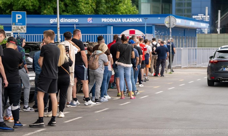 Gužve pred maksimirskim blagajnama, ulaznice se odlično prodaju