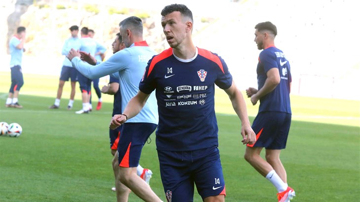 Zlatko Dalić s 12 igrača odradio prvi trening na Rujevici