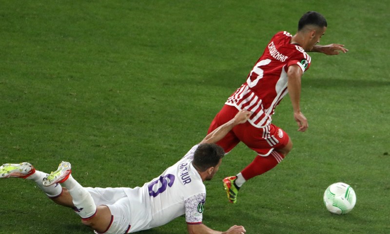 Olympiakos slavi naslov prvaka Grčke uz pobjedu u velikom derbiju