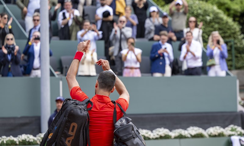 Đoković je podvrgnut operaciji i neće igrati na Wimbledonu!