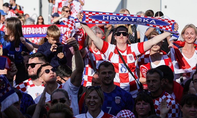 Četiri tisuće navijača pratilo otvoreni trening Vatrenih
