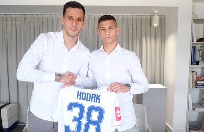 Hajduk produžio ugovor s talentiranim juniorom