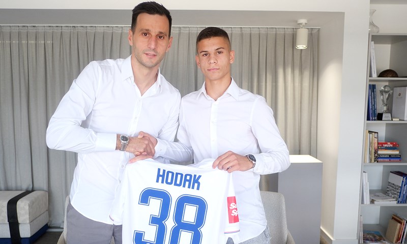 Hajduk produžio ugovor s talentiranim juniorom