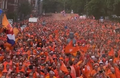 Nizozemci uvijek naprave show, narančasto more impresioniralo i u Hamburgu