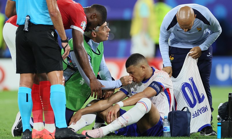 'Maskirani Mbappé' osvanuo na treningu francuske reprezentacije
