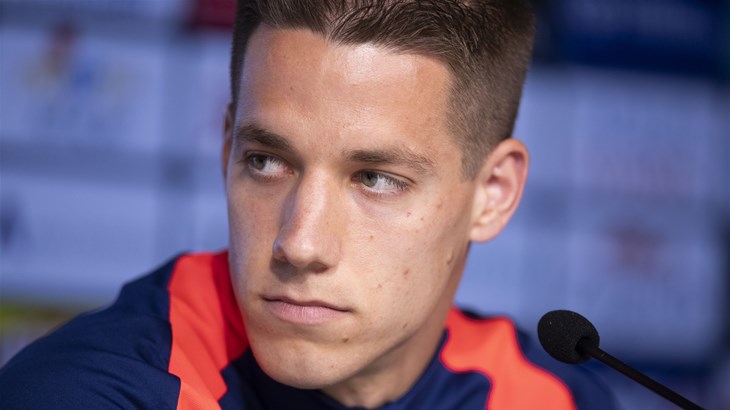 Pašalić: 'Izbornika smo upoznali praktički na aerodromu, a nadam se da ćemo mu čestitati pobjedom'