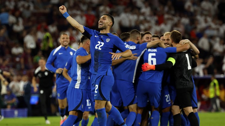 Kdor ne skače, ni Sloven'c