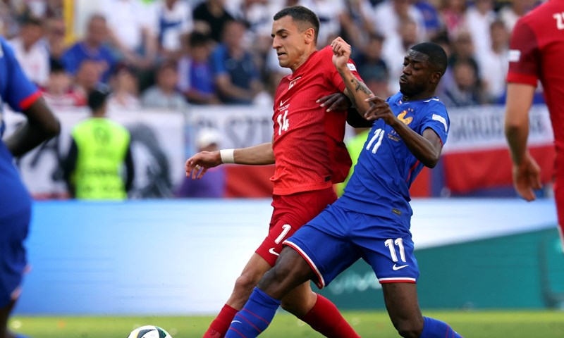 Dembele se osvrnuo na kritike: 'To je vaš problem'