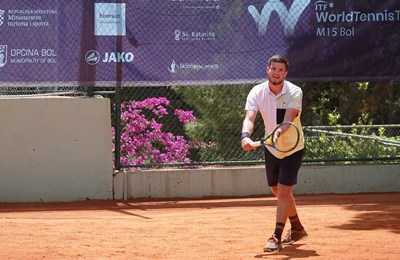 Mili Poljičak isti dan igrao finale i izgubio od Francuza