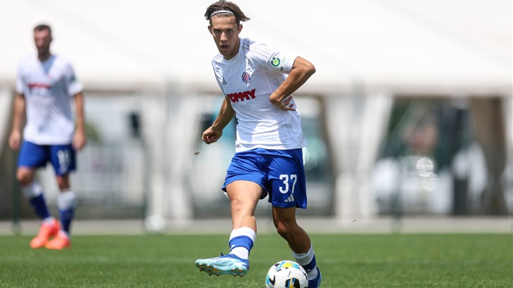 Ukrajinci bez odgovora na Hajdukov visoki pritisak, Skoko kaznio novu pogrešku