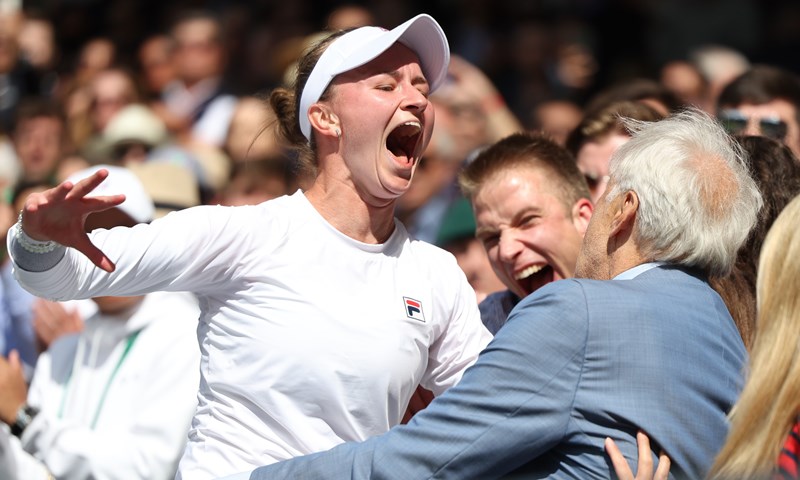 Krejčikova pobijedila Paolini i postala četvrta češka osvajačica Wimbledona!