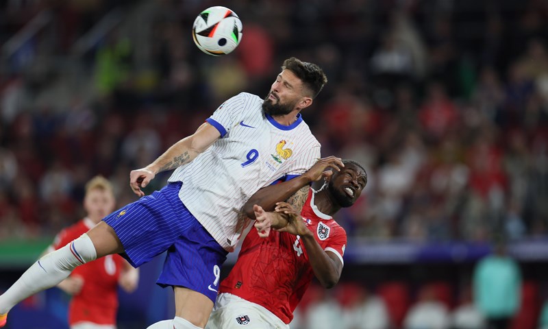 Giroud se oprostio od francuske reprezentacije i odlazi u Hollywood