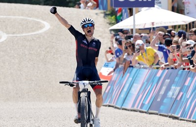 Nije ga omela ni probušena guma, Britanac obranio titulu u brdskom biciklizmu