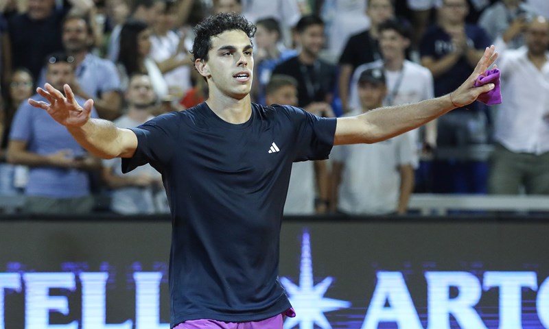 Zverev bez polufinala u Buenos Airesu, iznenadio ga 28. igrač svijeta