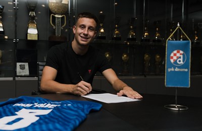 Lukas Kačavenda stavio potpis na višegodišnji ugovor s Dinamom