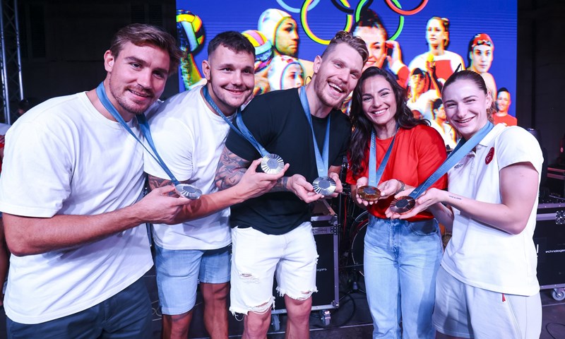 Tisuće navijača dočekale hrvatske olimpijce u Splitu i Dubrovniku
